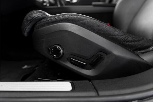 Volvo V60 2.0 B4 Plus Bright Panoramadak Trekhaak Leder