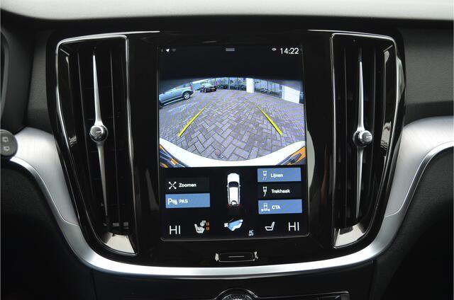 Volvo V60 2.0 B3 Camera | Adap. Cruise | Pilot As.| Trekhaak 1800kg | Stuur en stoelverw.| Carplay | Four c onderstel |