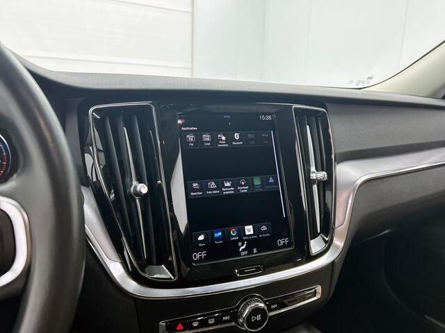 Volvo V60 2.0 B3 Momentum Advantage | Leder | Adaptive Cruise | 19" LMV |