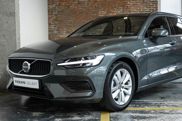 Volvo V60 B4 Essential Edition | Stoelverwarming | Stuurwielverwarming | Parkeersensoren voor + achter | Parkeercamera | BLIS | Lederen Bekleding | Pilot Assist | Google Infotainment