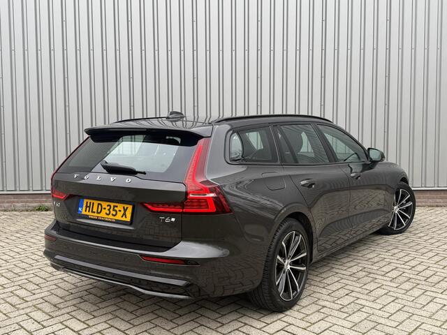 Volvo V60 2.0 T6 Plug-in hybrid AWD Plus Dark l Verwarmbare Voorruit l Trekhaak l 360 camera l