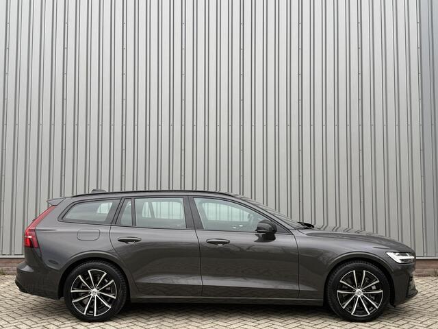 Volvo V60 2.0 T6 Plug-in hybrid AWD Plus Dark l Verwarmbare Voorruit l Trekhaak l 360 camera l