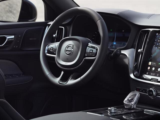 Volvo V60 T8 Plug-in hybrid AWD Ultra Perf. Ed. Dark | Panoramadak | 360° camera | Harman Kardon | Stoel- en Stuurverwarming