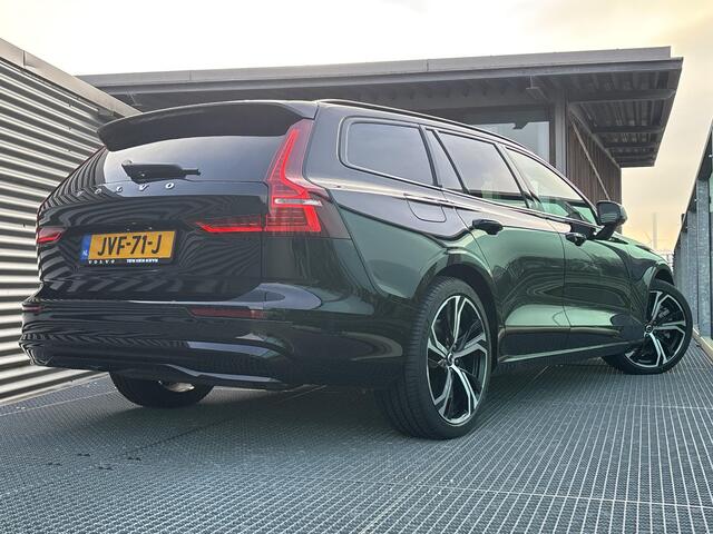 Volvo V60 2.0 T8 Plug-in hybrid AWD Plus Dark PHEV, Automaat, Polestar engineered optimalisation, Stoelverwarming, Stuurverwarming, Park assist voor- en achter, Parkeercamera, Extra getinte ramen, Harman Kardon audio
