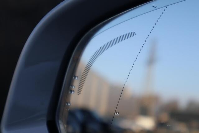 Volvo V60 2.0 T4 Momentum Pro | Adaptieve Cruise Control | Standkachel | Trekhaak | Stoel- en stuurverwarming | Actieve LED koplampen | Lederen bekleding | Achterbankverwarming | Dode hoek detectie BLIS |