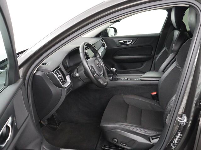 Volvo V60 2.0 D3 Momentum Pro | Trekhaak | Half leder | Carplay | Navigatie | Full LED | Cruise control | Parkeerhulp | Bluetooth