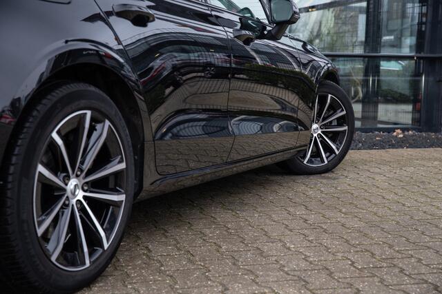 Volvo V60 2.0 T6 Plug-in hybrid AWD Plus Bright , Panoramadak, Adap. cruise, Stoel/stuurverwarming,
