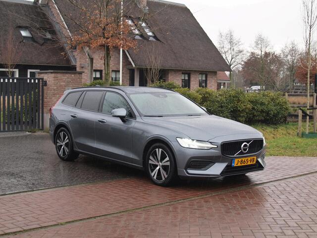 Volvo V60 2.0 B3 Momentum Advantage | Camera | Trekhaak | Apple Carplay | Cruise Control |
