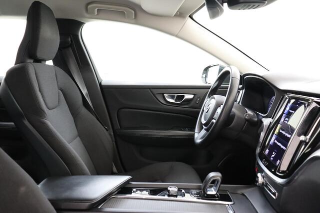 Volvo V60 B3 (M-HYBRID) AUT. MOMENTUM BUSINESS -KEYLESS|CARPLAY|CAMERA|ADAP.CRUISE|17"