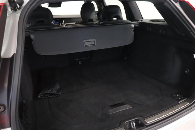 Volvo V60 2.0 B4 R-Design | Panoramadak | Harman Kardon |