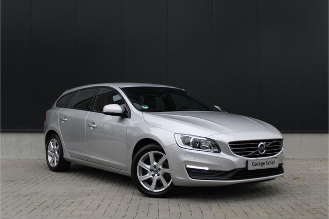 Volvo V60 1.5 T3 Polar+ Dynamic - Leder - Stoelverwarming - Trekhaak - Navi - PDC - On Call - Xenon - Rijklaar
