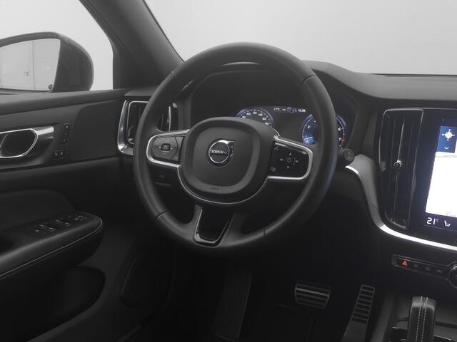 Volvo V60 2.0 B4 R-Design | CAMERA | ADAPTIVE | KEYLESS | STOELVERWARMING