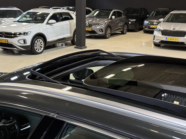 Volvo V60 2.0 T6 Recharge AWD Inscription | Panoramadak | Stoel/Stuurverwarming | Apple carplay | Elek. trekhaak | Sportstoelen | Leder