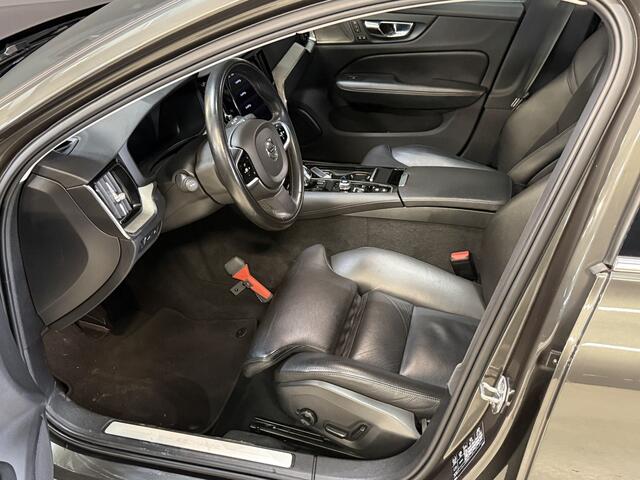 Volvo V60 2.0 T6 Recharge AWD Inscription | Panoramadak | Stoel/Stuurverwarming | Apple carplay | Elek. trekhaak | Sportstoelen | Leder