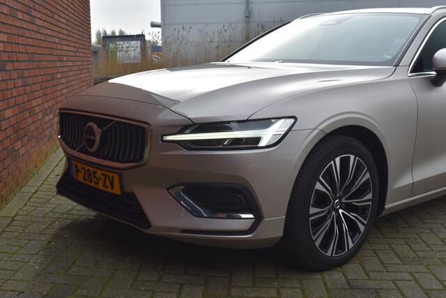 Volvo V60 B3 177PK Plus Bright | Schuif-kanteldak | Trekhaak | Harman/Kardon |