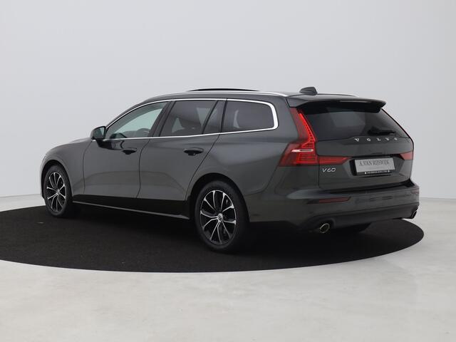 Volvo V60 2.0 B3 Momentum | PANO | CAMERA | ADAPTIVE | STOEL- EN STUURVERW.