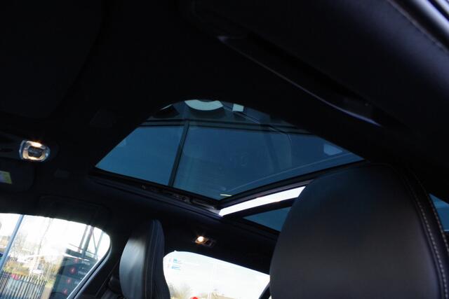 Volvo V60 2.0 B3 163 PK R-Design, Panoramadak, Harman/Kardon, Trekhaak, Leder, Sportstoelen