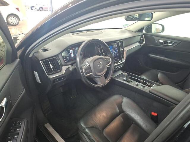 Volvo V60 2.0 B3 Momentum Advantage NL-AUTO | NAVI | LEDER