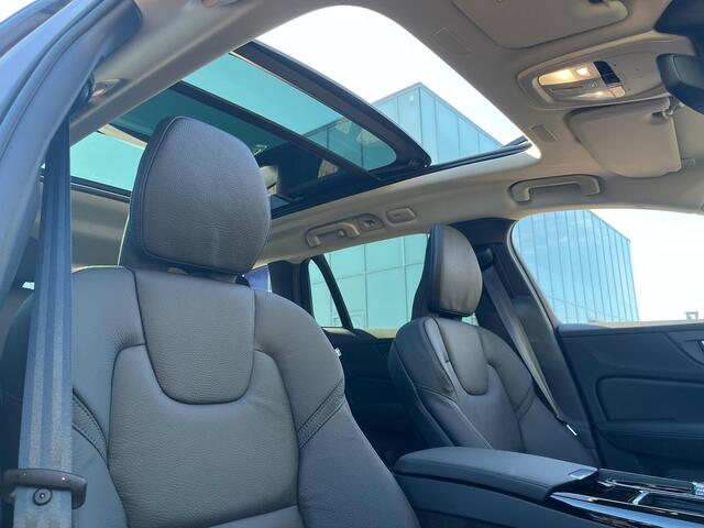 Volvo V60 2.0 T6 Plug-in hybrid AWD Plus Dark | Panoramadak | Harman/Kardon | Stoel/Stuur Verwarming |