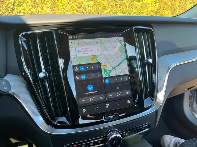 Volvo V60 2.0 T6 Plug-in hybrid AWD Plus Dark | Panoramadak | Harman/Kardon | Stoel/Stuur Verwarming |