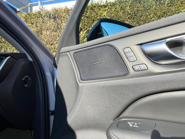 Volvo V60 2.0 T6 Plug-in hybrid AWD Plus Dark | Panoramadak | Harman/Kardon | Stoel/Stuur Verwarming |