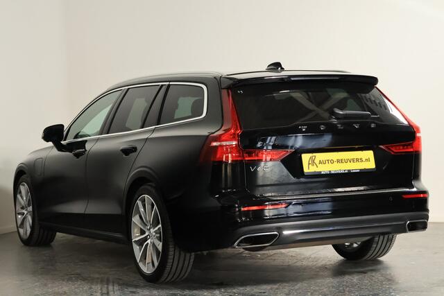 Volvo V60 2.0 T8 Twin Engine AWD Momentum Pro / Pilot assist / HUD / HK / Trekhaak