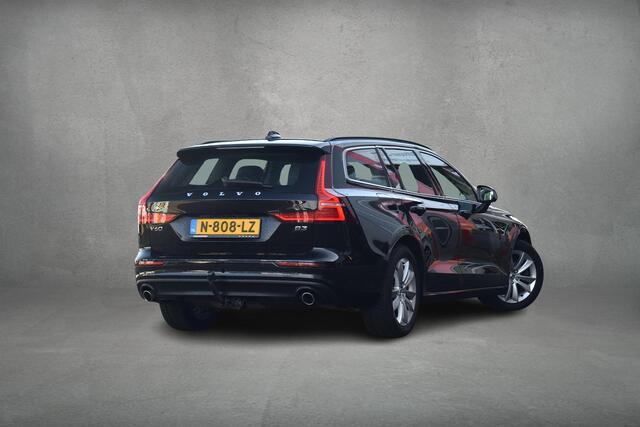 Volvo V60 2.0 B3 Momentum Business | Trekhaak | Apple CarPlay | ACC | Climate