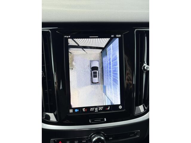 Volvo V60 2.0 T6 Plug-in hybrid AWD Plus Dark | Sportstoelen | Trekhaak | Harman Kardon Audio | 360 Camera | Elektrisch Verstelbare Voorstoelen | Adaptive Cruise Control | Keyless