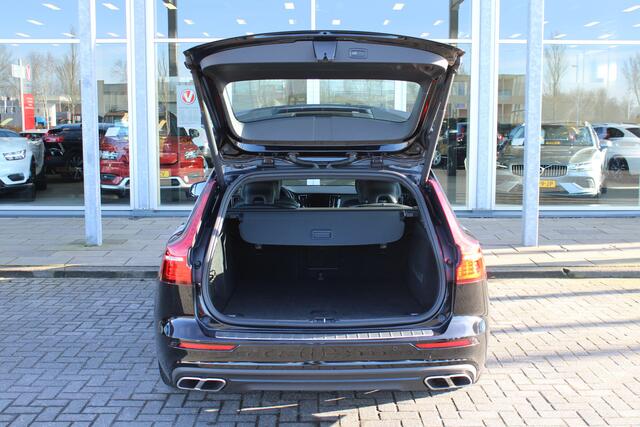 Volvo V60 T5 Automaat Momentum | Trekhaak | Parkeer sensoren | Leder stoelen | Bluetooth | Lichtmetaal |