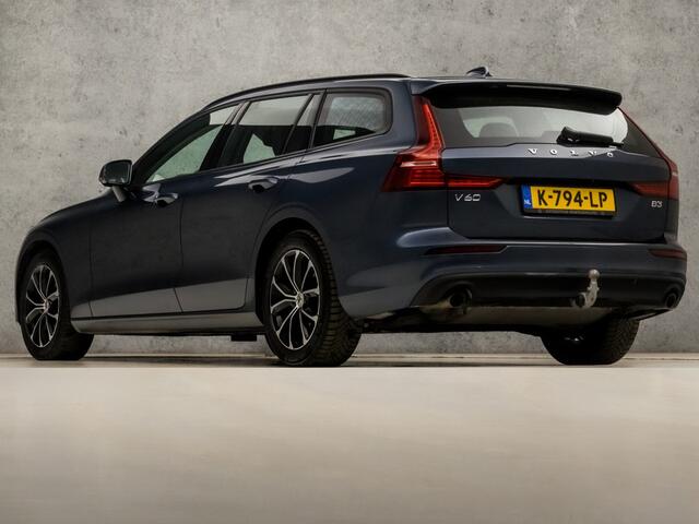 Volvo V60 2.0 B3 Sport 177Pk Automaat (APPLE CARPLAY, GROOT NAVI, STUUR/STOELVERWARMING, CAMERA, SPORTSTOELEN, TREKHAAK, LANE ASSIST, NIEUWSTAAT)