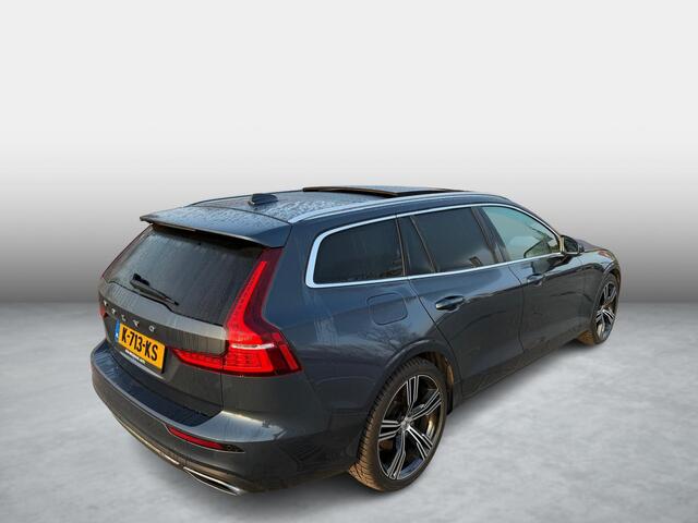 Volvo V60 2.0 B4 Inscription | Panoramadak | Trekhaak | Harman Kardon Audio | Achteruitrijcamera | Lichtmetalen Velgen 19 inch | Standkachel | Lederen Bekleding | Stoelverwarming | Navigatie