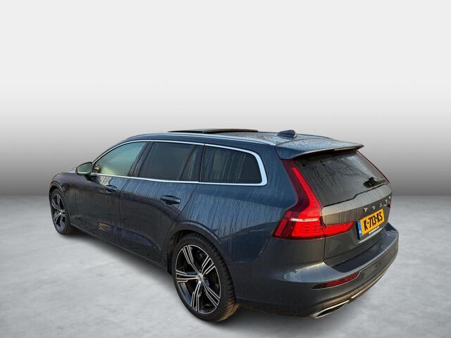 Volvo V60 2.0 B4 Inscription | Panoramadak | Trekhaak | Harman Kardon Audio | Achteruitrijcamera | Lichtmetalen Velgen 19 inch | Standkachel | Lederen Bekleding | Stoelverwarming | Navigatie