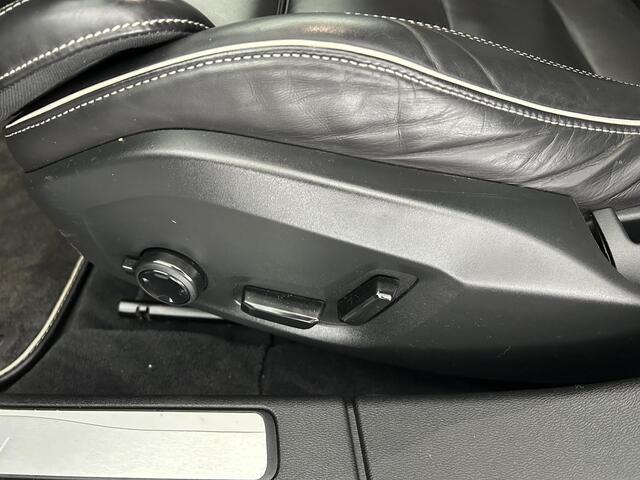 Volvo V60 2.0 T8 390pk Twin Engine AWD R-Design Trekhaak Camera harman/kardon Stoelverwarming Navigatie