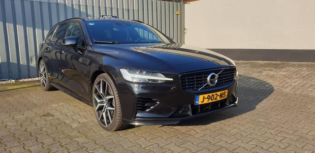 Volvo V60 2.0 T6 RECHARGE AWD R-DESIGN Pano