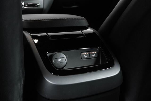 Volvo V60 T6 Plug-in hybrid AWD Plus Dark | Adaptive Cruise Control | 360° Parkeercamera | BLIS | Stoelverwarming | Stuurwielverwarming | Wegklapbare trekhaak | Harman Kardon Premium Audio | Google infotainment |