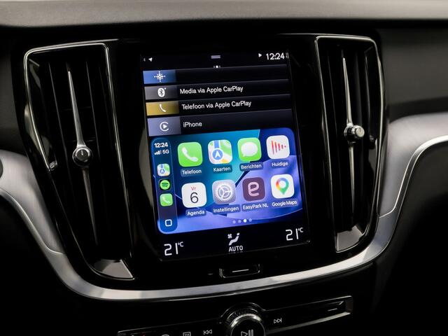 Volvo V60 2.0 B3 Momentum Sport 177Pk Automaat (APPLE CARPLAY, GROOT NAVI, GETINT GLAS, SPORTSTOELEN, PARKEERSENSOREN, DAKRAILS ZWART, LANE ASSIST, NIEUWE APK, NIEUWSTAAT)