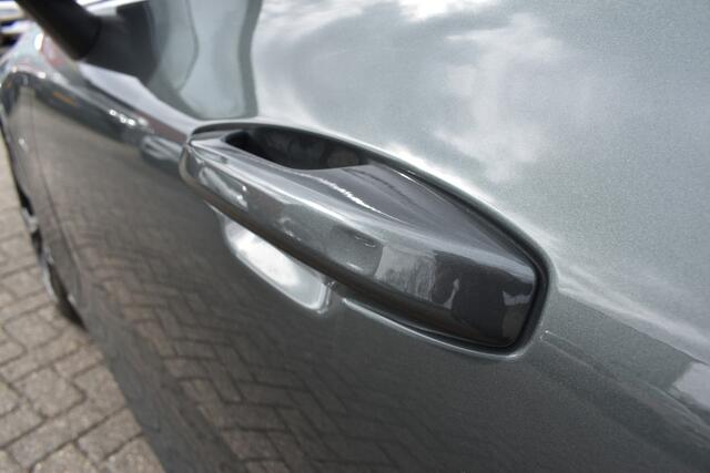 Volvo V60 T6 350PK Plug-in hybrid AWD Ultra Dark | Demo | Blis | Stoelventilatie | Massage Stoelen | Panodak | 360 Camera | B&W