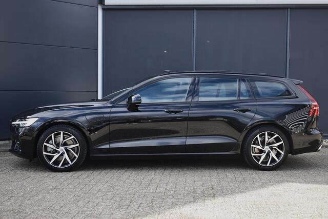Volvo V60 T6 Recharge AWD R-Design | Panoramisch schuif-/kanteldak | Semi Elektrisch inklapbare Trekhaak | Harman Kardon Premium Sound | Driver Assist Pakket | Elektrisch verstelbare voorstoelen | Nappa Leder met ventilatie | Camera achter | 1e Eigenaar | Dealer On
