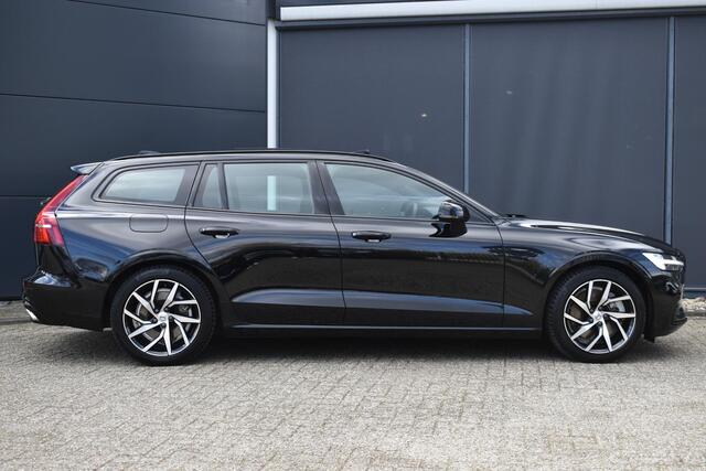 Volvo V60 T6 Recharge AWD R-Design | Panoramisch schuif-/kanteldak | Semi Elektrisch inklapbare Trekhaak | Harman Kardon Premium Sound | Driver Assist Pakket | Elektrisch verstelbare voorstoelen | Nappa Leder met ventilatie | Camera achter | 1e Eigenaar | Dealer On