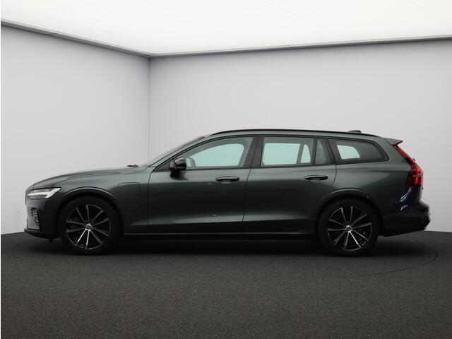 Volvo V60 T6 AWD Plug-in hybrid Plus Dark / Trekhaak / 360 camera / elektr. verst. contourstoelen / stuur-,stoel-, voorruit verw. / Harman Kardon audio / Keyless drive