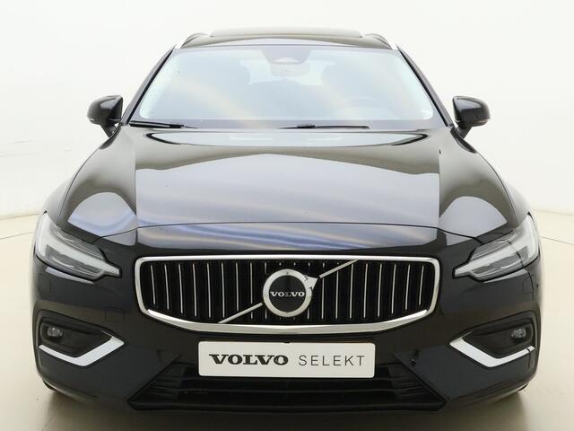 Volvo V60 B4 211pk Plus Bright / Panoramadak / Full-LED / Trekhaak / Elektr. Stoelen / Adapt. Cruise / BLIS / Stoel + Stuur. Verwarming / 18'' / Getint glas / Keyless /