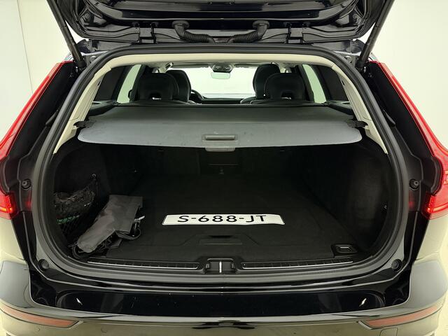 Volvo V60 B4 211pk Plus Bright / Panoramadak / Full-LED / Trekhaak / Elektr. Stoelen / Adapt. Cruise / BLIS / Stoel + Stuur. Verwarming / 18'' / Getint glas / Keyless /