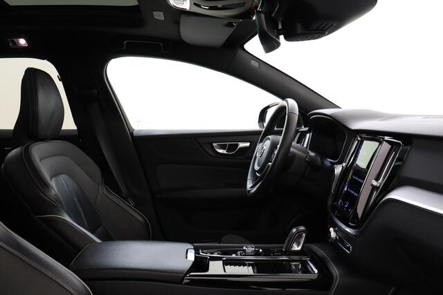 Volvo V60 T8 RECHARGE AWD R-DESIGN -PANO.DAK|HARMAN/KARDON|360°CAM|HEAD UP DISP.|STANDKACHEL|PRIVACY.GLAS