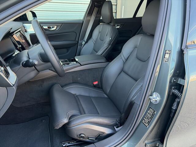 Volvo V60 T6 Plug-in hybrid AWD Ultra Dark / Massage / B&W audio / Stoelventilatie / Panoramadak /