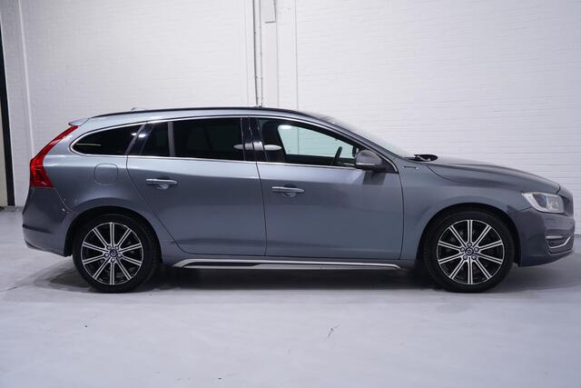 Volvo V60 2.4 D5 Twin Engine AWD navigatie lederen bekleding lane-assist stoelverwarming private-glas 18"lmv xenon cruise-controlle bliss botswaarschuwing