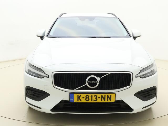 Volvo V60 B3 177pk Momentum Advantage / Stoel + Stuurw. Verwarming / Getint Glas / Trekhaak / PDC + Camera / Apple CarPlay / DAB / Bluetooth / Navigatie /