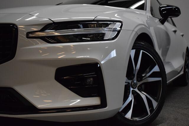 Volvo V60 2.0 B3 163pk AUT8 R-Design Sunroof/ Adapt. Cruise/