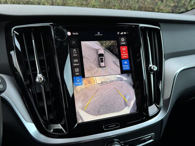 Volvo V60 T6 Plug-in hybrid AWD Plus Dark | All season | Trekhaak | H&K Audio | 360 Camera