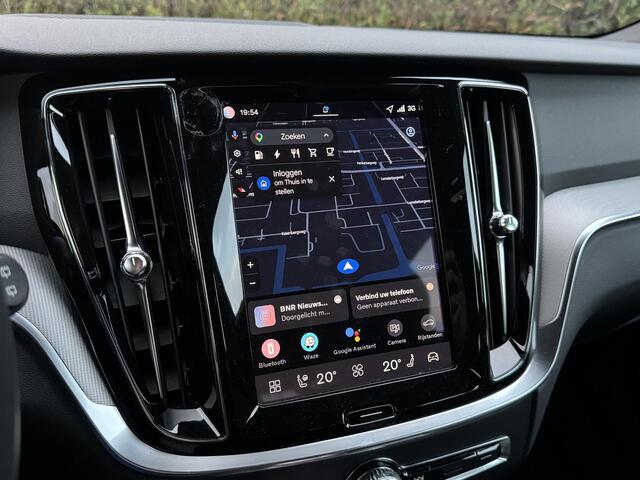 Volvo V60 T6 Plug-in hybrid AWD Plus Dark | All season | Trekhaak | H&K Audio | 360 Camera