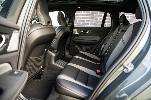 Volvo V60 2.0 T6 Plug-in hybrid AWD Ultra Dark | Panoramadak | Head Up Display | Donker Glas | Sportstoelen | Power Seats | Harman Kardon |